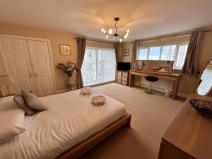 Photo 25- click for photo gallery